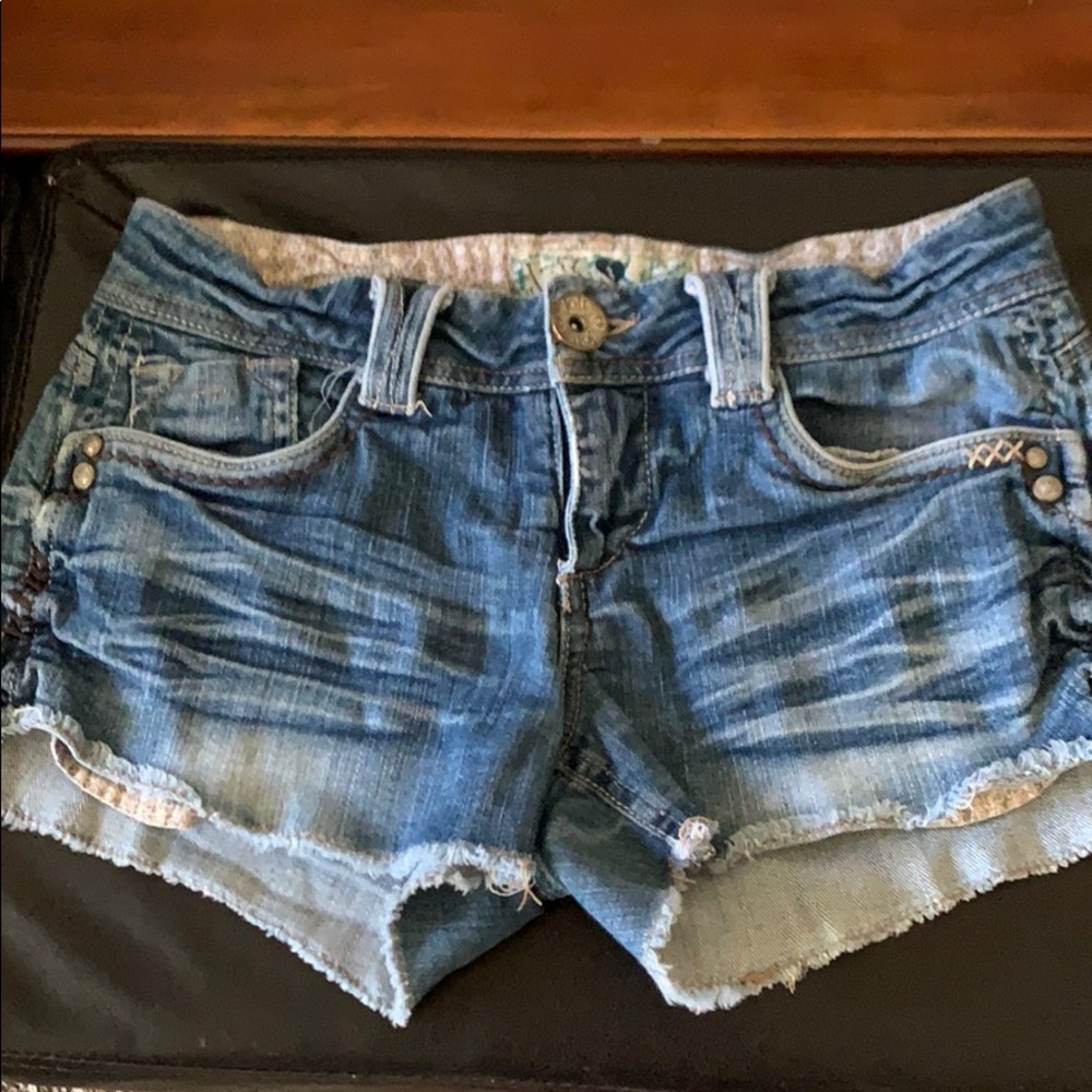Jolt jean shorts